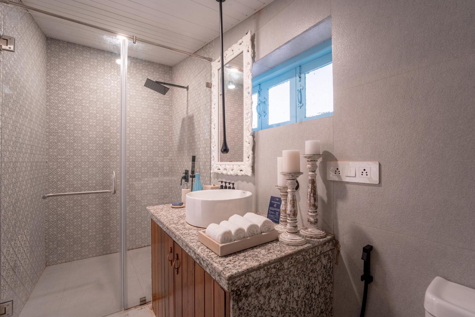 Lohonostays Villa Santorini 알리바그 외부 사진